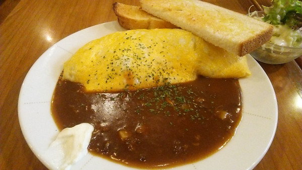 「ランチ たまごカレー 1100円」@COFFEE LITTLEWOODの写真