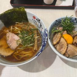 中華蕎麦　あぶりバラ肉叉焼ご飯