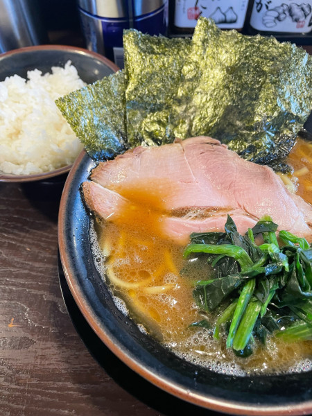 「ラーメン 並 無限ライス」@西池袋 皇綱家 三鷹大沢店の写真