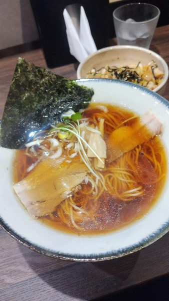 「醤油中華蕎麦」@中華蕎麦 かくれんぼの写真