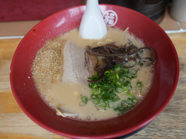 「特製ラーメン ハリガネ」@豚骨らーめん 福の軒 秋葉原店の写真