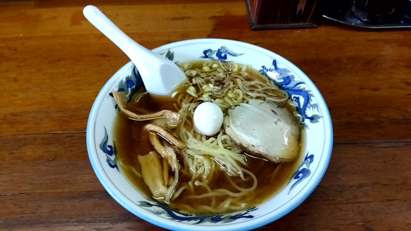 「ラーメン（６５０円）」@食堂あけぼのの写真
