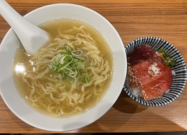 「【朝ラー】かけらーめん（珀）+半特上鮪丼1080円」@喜多方食堂 山海の写真
