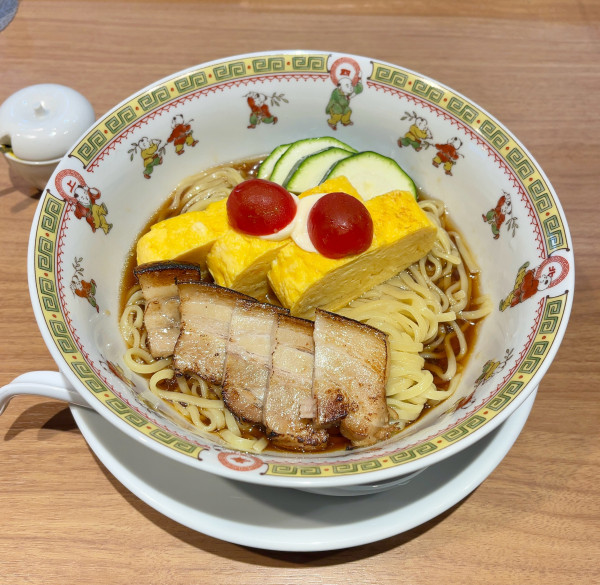 「だし巻き卵とりんご酢の冷やし中華（1250円）」@鶏Soba Toraやの写真