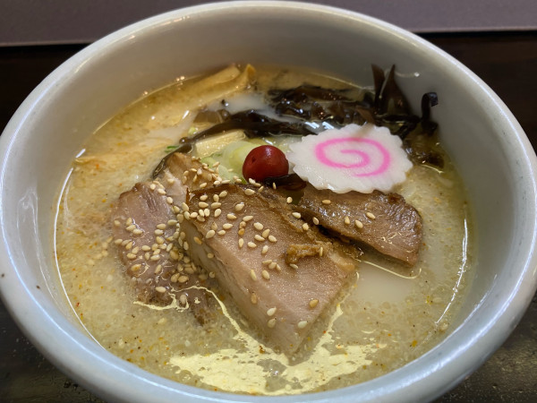 「しおらーめん」@らーめん 山頭火 渋谷店の写真