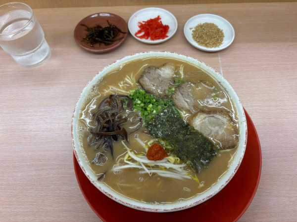 「こってりとんこつ@890」@ラーメンマン（拉麺男）の写真