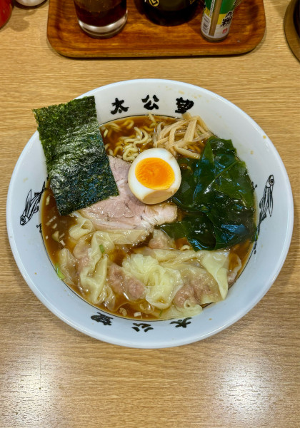 「正油ラーメンWワンタン（820+50×2）」@太公望の写真