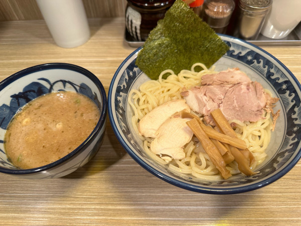 「鶏つけ麺(中盛)」@秋葉原つけ麺 油そば 楽の写真
