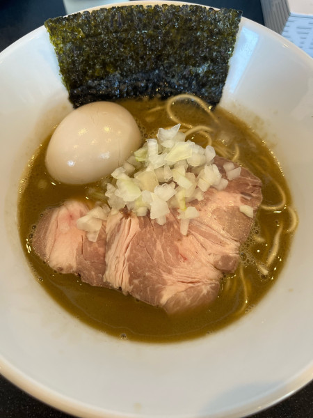 「煮干し中華そば極➕味玉」@煮干中華蕎麦 舞〜Mau〜の写真