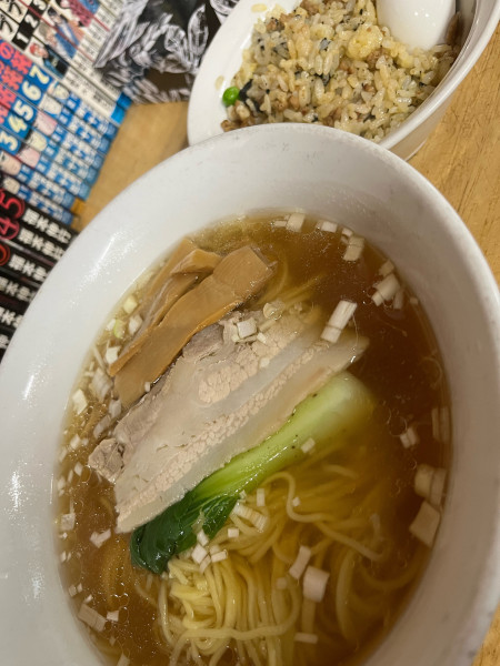 「ラーメン大盛と半炒飯」@遊点心の写真