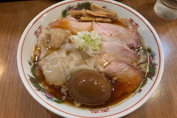 「特製中華そば」@MENクライの写真