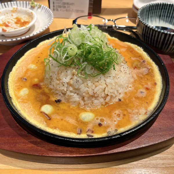 「鉄板ガーリック炒飯」@てんぐ大ホール 鶴見東口店の写真