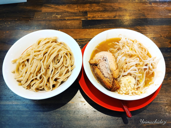 「つけじろ（980円）、麺300ｇ（100円）」@麺と飯 トンじろの写真