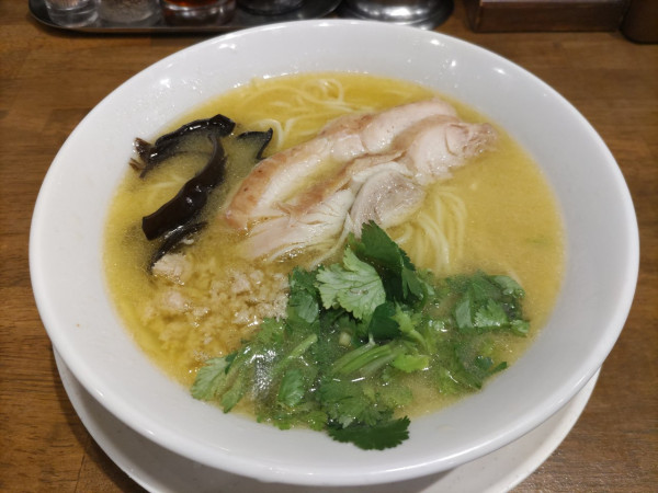 「鶏白湯ラーメン」@鶏白湯ラーメン 鳥ぶしの写真