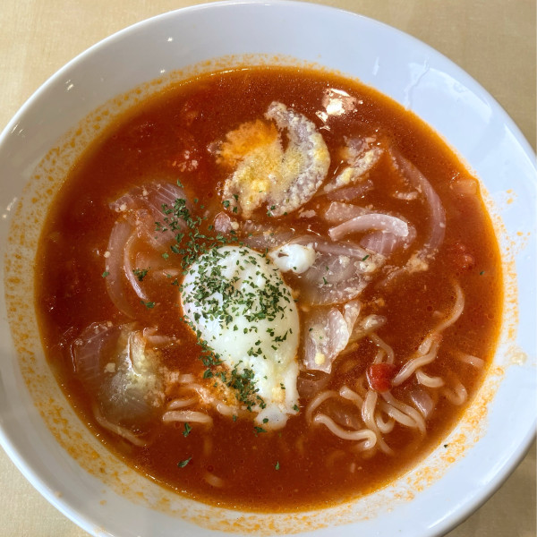 「トマト＆カレーらーめん760円他」@幸楽苑 ジョイフル本田千葉ニュータウン店の写真