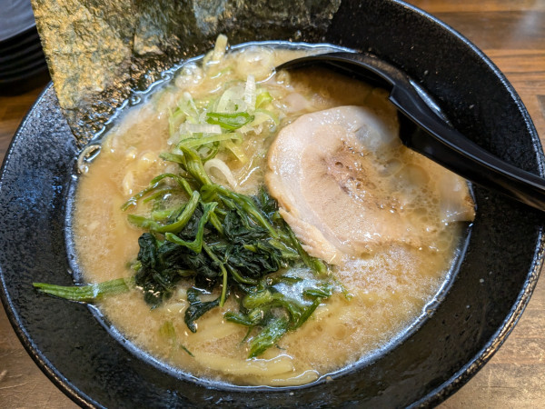 「しょうゆとんこつ」@豚骨ラーメン雄の写真