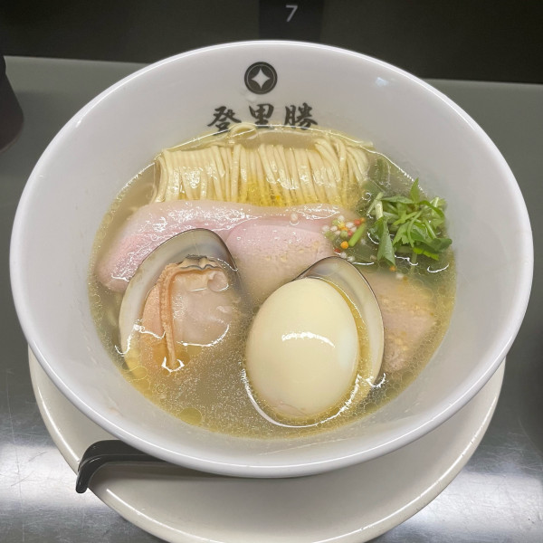 「はまぐり塩らぁめん+焼サバ寿司+和え玉」@らぁめん登里勝の写真