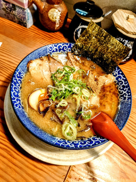 「節系濃厚とんこつ全部のせ」@博多ラーメン鶴亀堂 鶴ヶ島店の写真