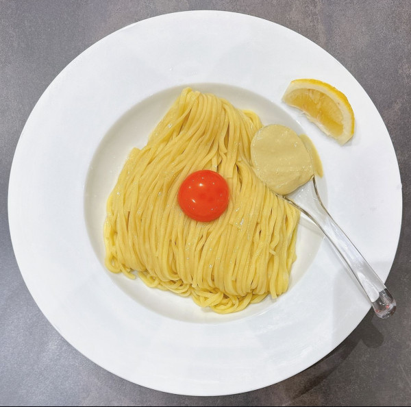 「牡蠣バターたまご麺」@むかん横浜の写真