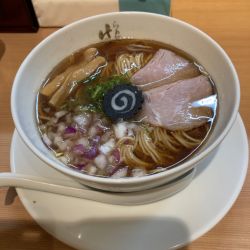 炭火焼鯵煮干そば　900円