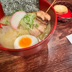 特製鶏白湯塩らーめん1000円