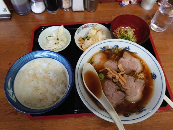 「チャーシュー麺+半ライス+納豆」@丸山食堂の写真
