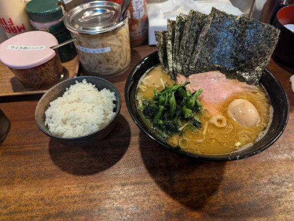 「特製らーめん　ごはん」@家系ラーメン クックらの写真