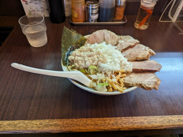 「醤油チャーシュー麺　タマネギ」@手打ち中華そば 酒田の写真