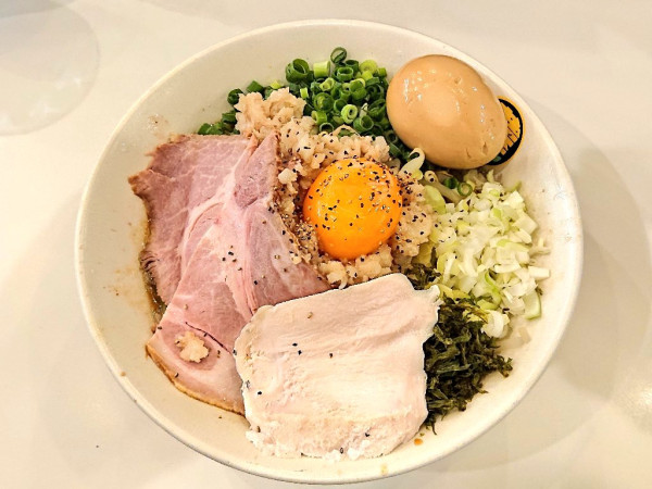 「濃菜まぜそば」@濃菜麺 井の庄 荻窪店の写真