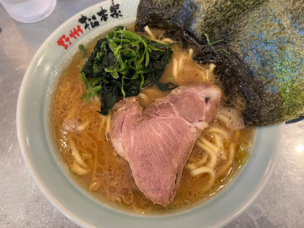 「らーめん850円」@横浜らーめん 松本家の写真