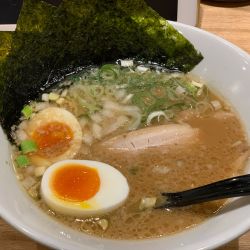 （店舗限定）極・とんこつ醤油（カタメ）