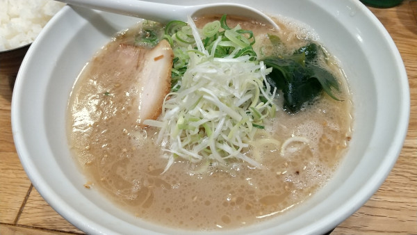 「しろなみ　替玉」@とんこつ拉麺 漣の写真