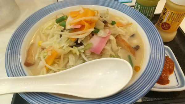 「野菜たっぷりちゃんぽん　3辛」@リンガーハット 新宿東宝ビル店の写真