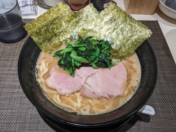 「家系ラーメン」@錦 セアブラノ神の写真