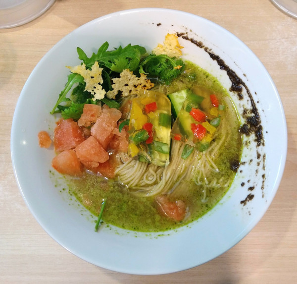 「GINとバジルの冷製スープ【限定】」@そば～じゅの写真