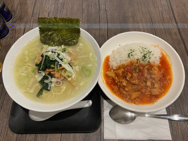 「「塩中華そば」「鶏トマごはん」」@三つ由の写真