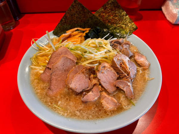 「ネギチャーシュー麺　中盛り」@ラーメンショップ まる壱の写真