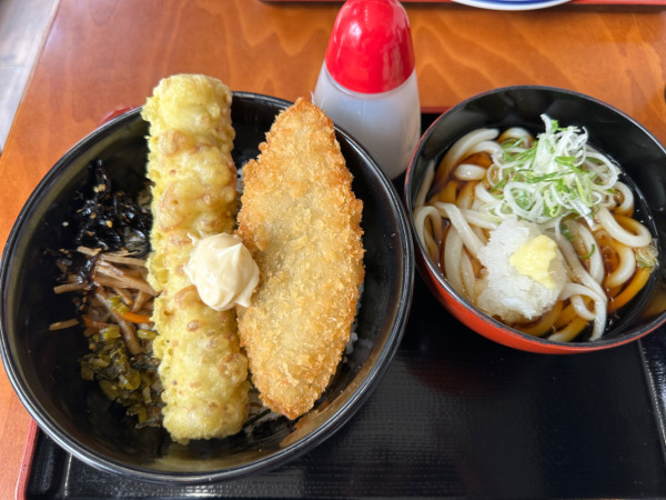 「のり弁丼（冷たいうどん）600円」@葉花テイクうどんの写真