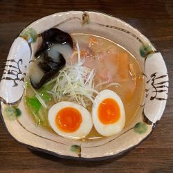 焼きあご塩(¥980) 味玉(¥130)