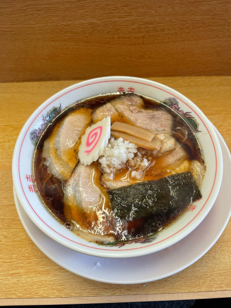 「チャーシュー麺　大盛り　900円」@らーめん餃子300の写真