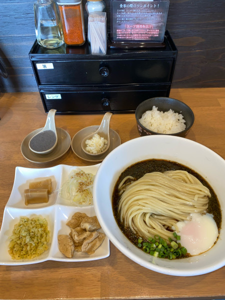 「アカモクの冷製まぜそば「冷やしたぬきver.」大盛¥1,320円」@麺処 湯咲の写真