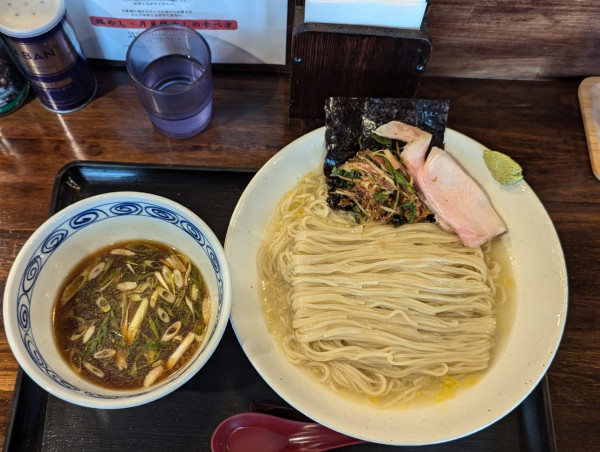 「鶏貝水冷やし魚介つけ蕎麦」@中華蕎麦しげ田の写真
