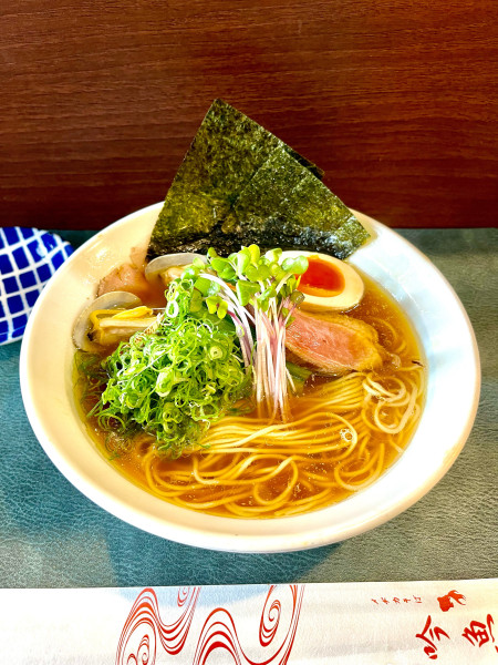「―特製中華― 本日の煮干し醤油」@メヂカそば 吟魚の写真