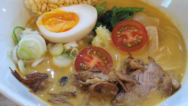 「カレーラーメン(¥1050)＋小ライス(¥150)」@夕焼けラーメンの写真