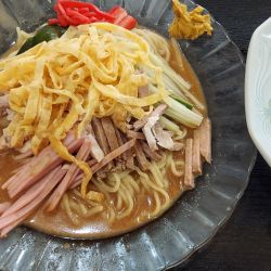 冷やし中華と半炒飯セット 850円