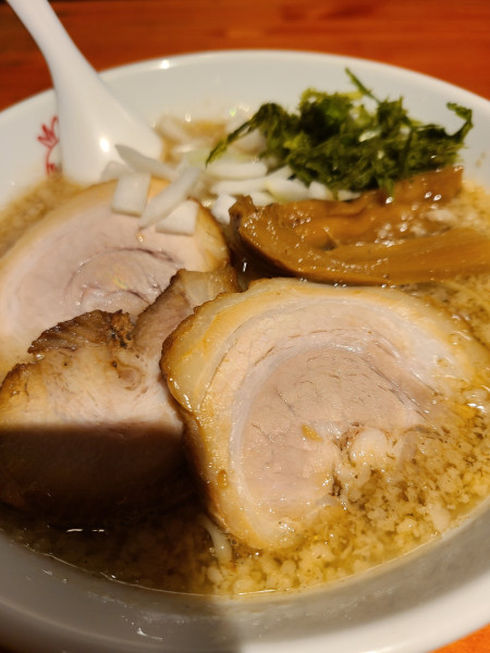 「燕三条醤油ラーメン」@麺酒場 まがり 八丁堀店の写真