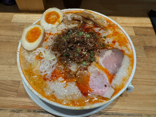 「背脂担々麺　1000円」@背脂ラーメン チャッチャ亭の写真