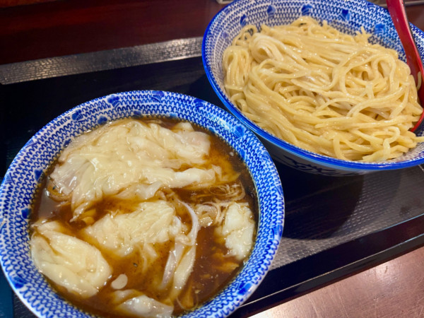 「ワンタンつけ蕎麦 大盛  ワンタントリプル」@中華蕎麦 金魚の写真