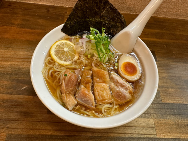 「夏の醬油ラーメン（並盛・150g）1,050円→500円」@麺屋 承太郎の写真