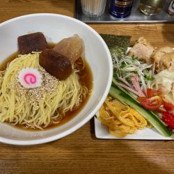 海老ワンタン入り特製冷やし中華（大盛）